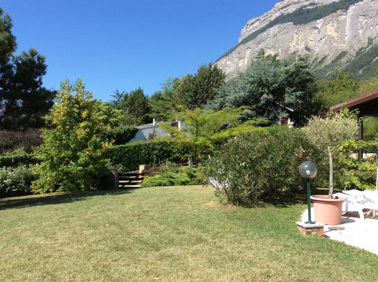 Villa Avec Vue Biviers Exteriér fotografie